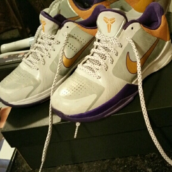 Kobe Bryant Shoes - Picture 1 of 1