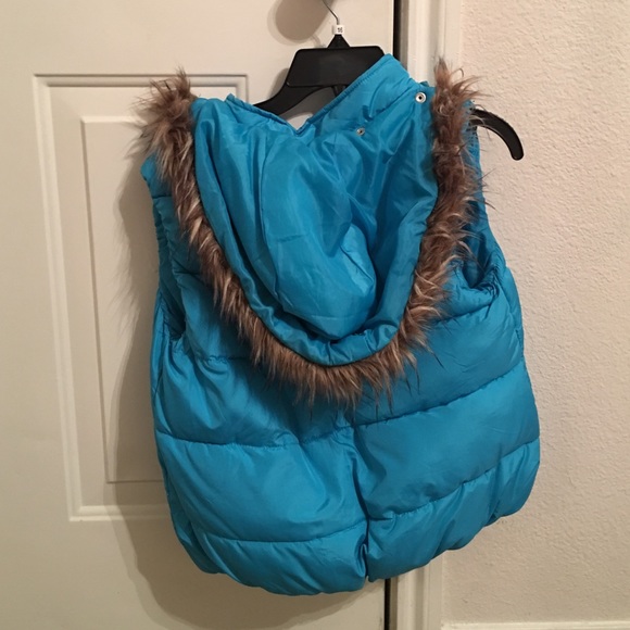 Vest - Picture 2 of 2