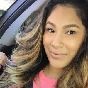 Meet your Posher, Desiree