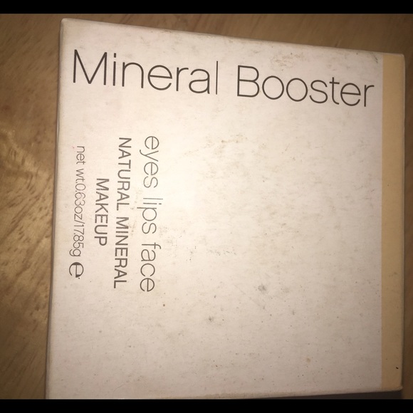 Elf sheer mineral booster*brandnew &fun opened *