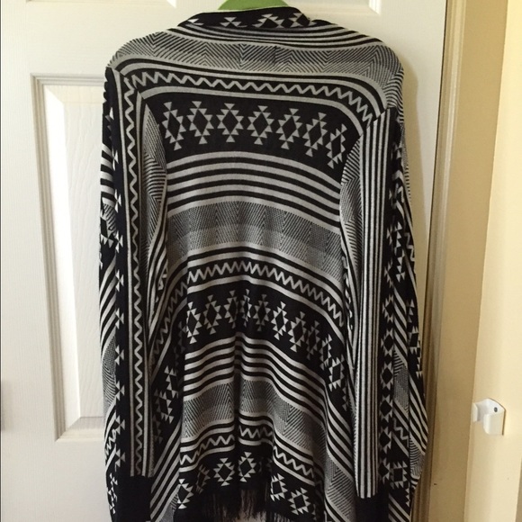 Cardigan with Fringe - Picture 2 of 3