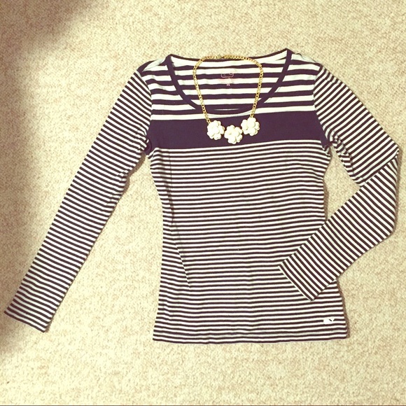 Vineyard Vines xs Navy Stripe Long Sleeve