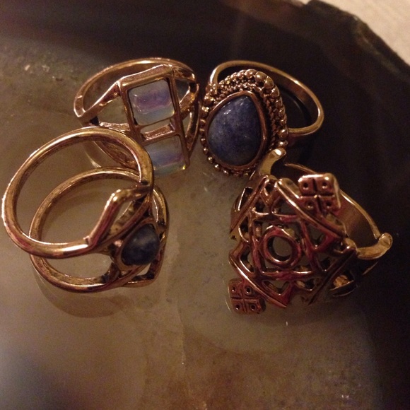 Forever 21 Ring Set - Picture 1 of 3