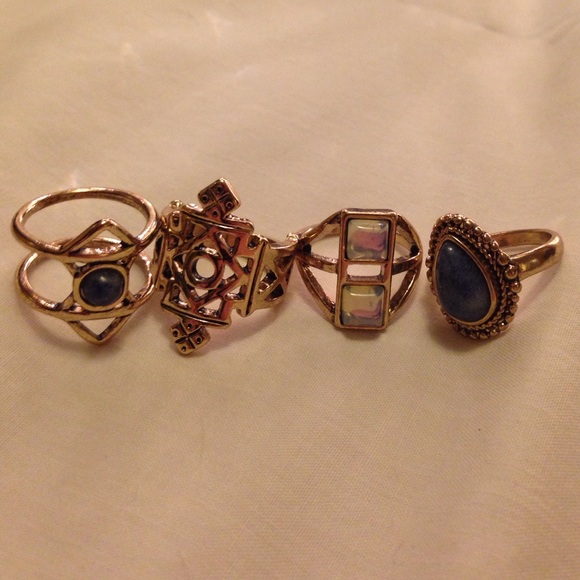 Forever 21 Ring Set - Picture 2 of 3