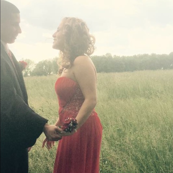 Prom dress - Picture 3 of 4