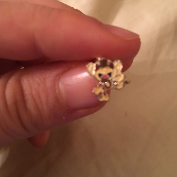 2 for 1 stud earrings - Picture 3 of 3