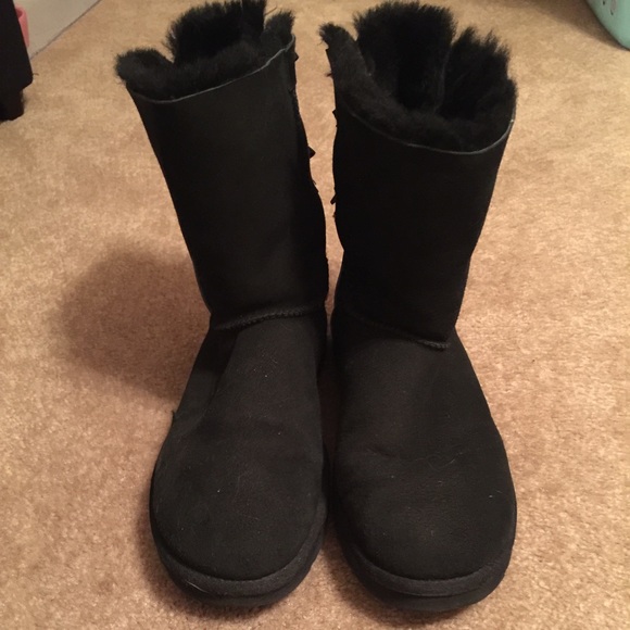 Ugg boots with bows