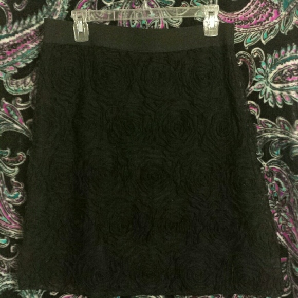 Sale!!Black rosette skirt !