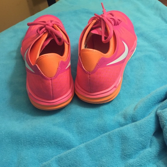 Nike shoes - Picture 4 of 4