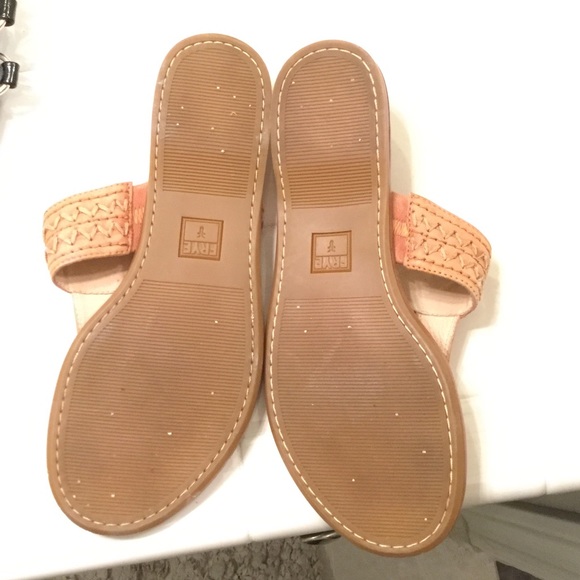 Frye boho sandals - hardly worn - Picture 3 of 3