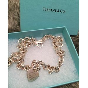 Return to Tiffany Heart Tag Toggle Necklace