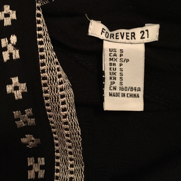 Forever 21 Black Kimono - Picture 2 of 2