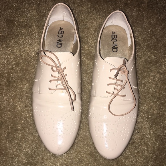 Abound Oxfords