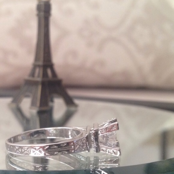 NWT The Paris Ring - Picture 3 of 4