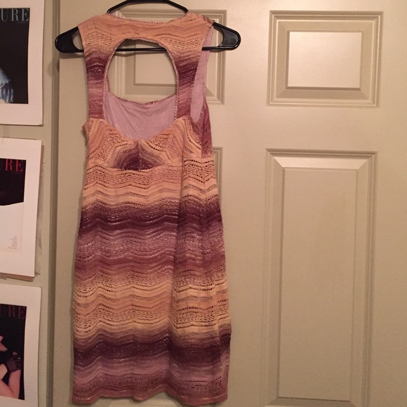 Dress - Picture 3 of 3