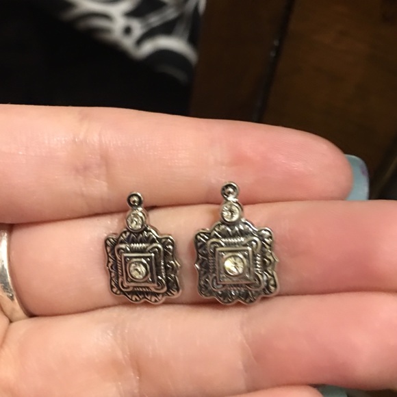 Square earrings