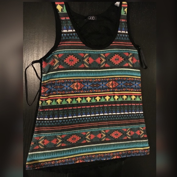 Color tribal top with a lace back