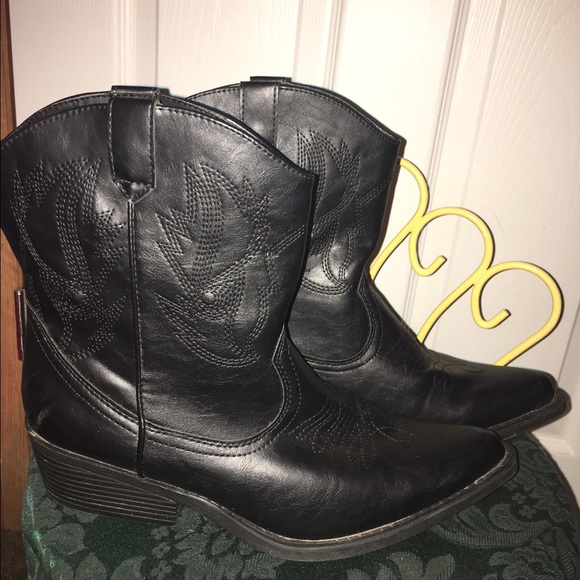 Juniors SO Short Black Boots