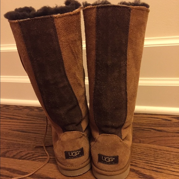 ❌SOLD❌UGG Uptown Boots 7- like new!❌ - Picture 3 of 4