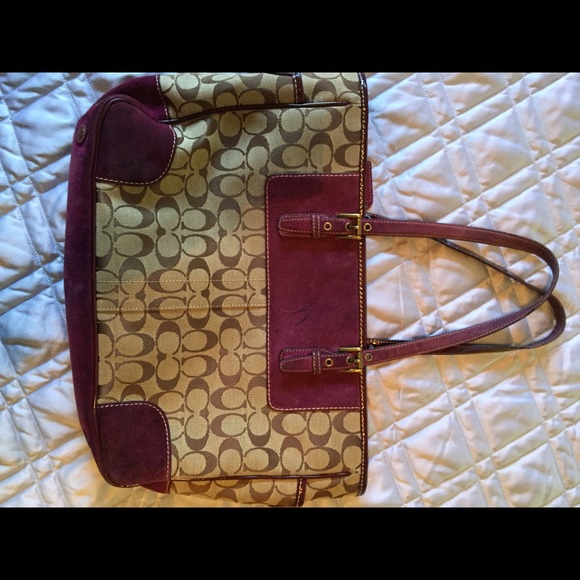 Coach Handbags - Coach shoulder bag