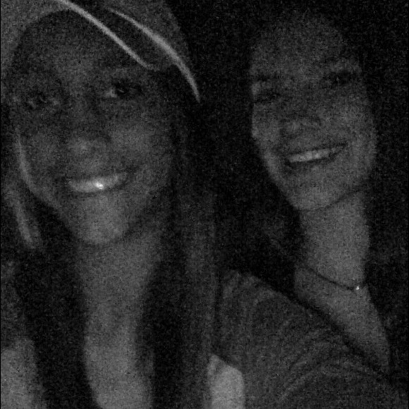 Meet your Posher, Julia - Picture 1 of 1