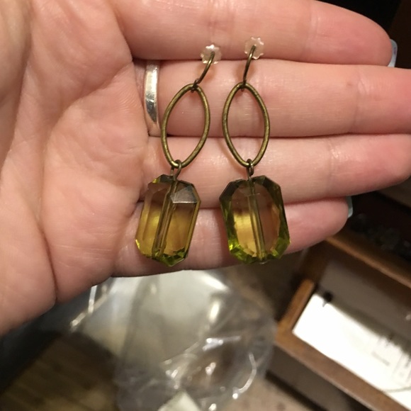 Emerald green earrings