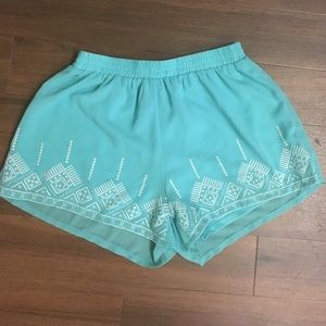 Patterned flowy shorts