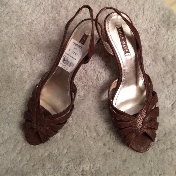 SALE!!! NEW Nine West shoe.