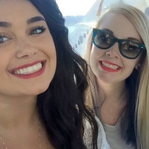 Meet your Posher, Elizabeth