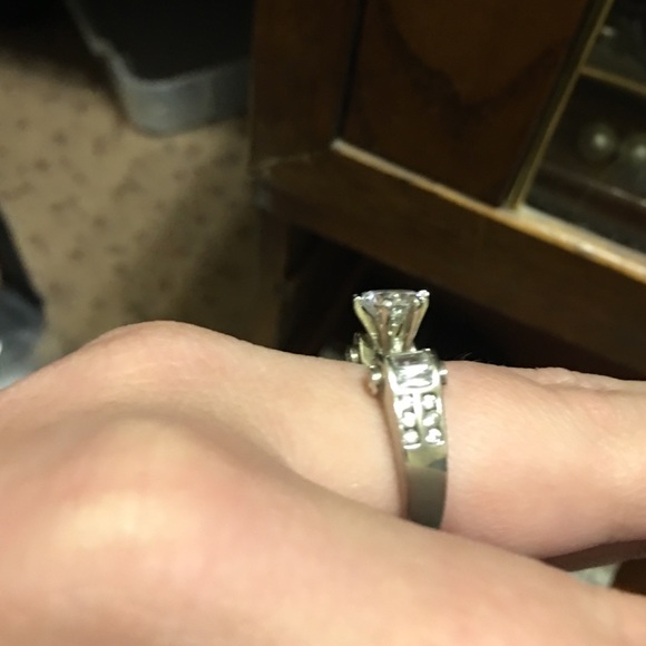 Cocktail ring-used - Picture 2 of 3
