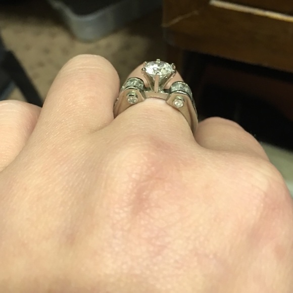 Cocktail ring-used - Picture 3 of 3