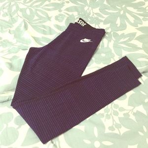 Nike leggings small