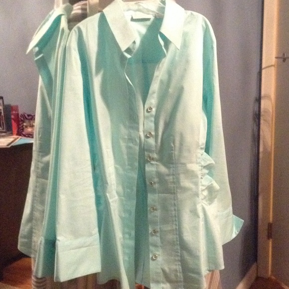 ❤️Nice and elegant shirt New York and Company 👚 - Picture 2 of 4