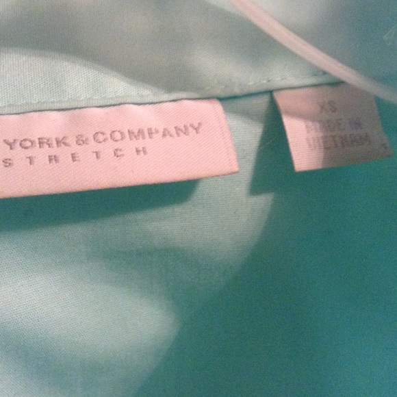 ❤️Nice and elegant shirt New York and Company 👚 - Picture 3 of 4