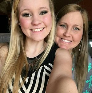 Meet your Posher, Christina