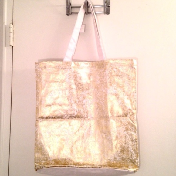 NWT Gold & White Chevron Canvas Tote Bag - Picture 2 of 4