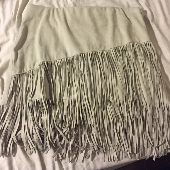 Zara trafaluc suede fringed mini skirt