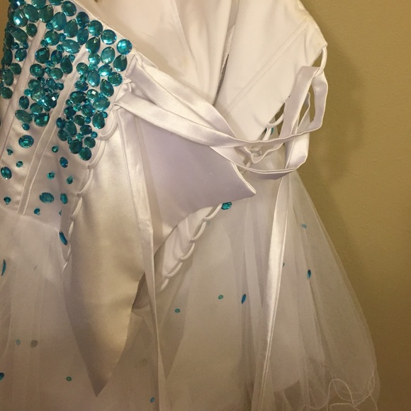 Prom dress - Picture 3 of 3