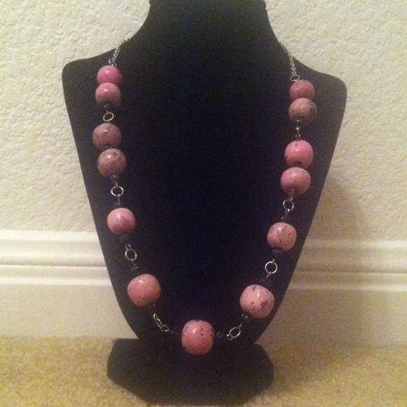 Black & pink chunky stone necklace