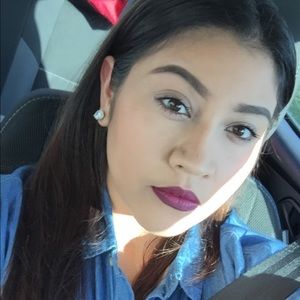 Meet your Posher, Mariela