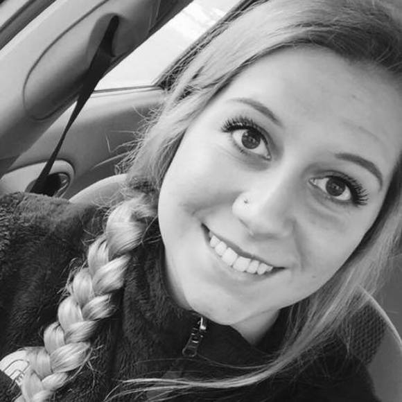 Meet your Posher, Carly