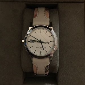 Burberry Women's Watch (Sapphire Crystal)