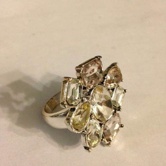 Club Monaco jewel cluster cocktail ring - Picture 2 of 4