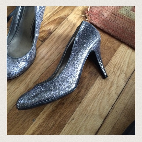 Work heels - Picture 2 of 2