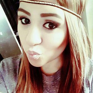 Meet your Posher, Cassandra