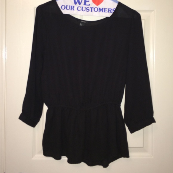 FOREVER21: Black peasant style blouse. Size S