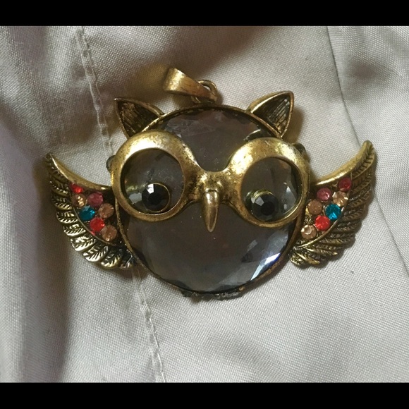 Owl pendant necklace