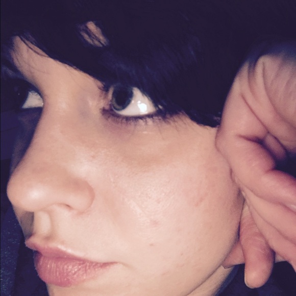 Meet your Posher, Jessica - Picture 1 of 1