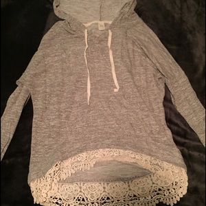 Grey sweater shirt with lace