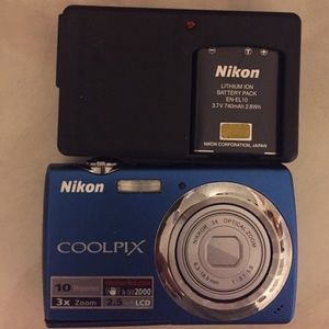 Nikon Coolpix Full Memory Camera